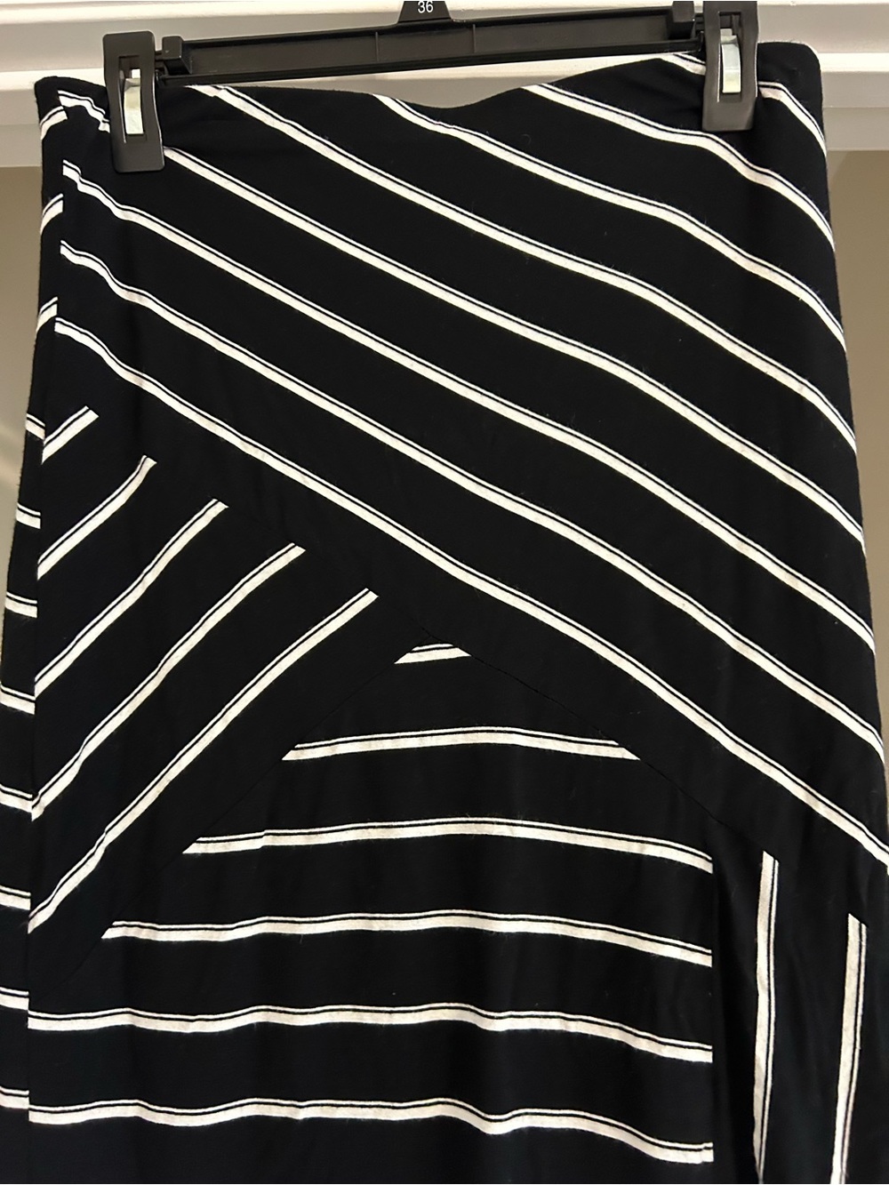Vince Camuto Striped Black and White Size Small Midi Pencil Skirt - Picture 3 of 3